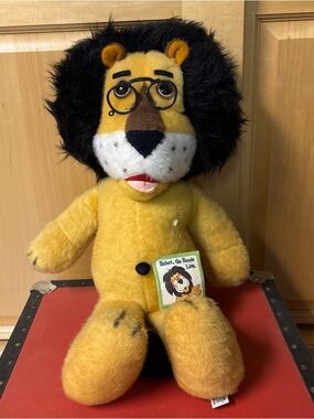VINTAGE 70s ANIMAL FAIR HUBERT THE LION Harris Bank Trust 26" Plush Stuffed Toy